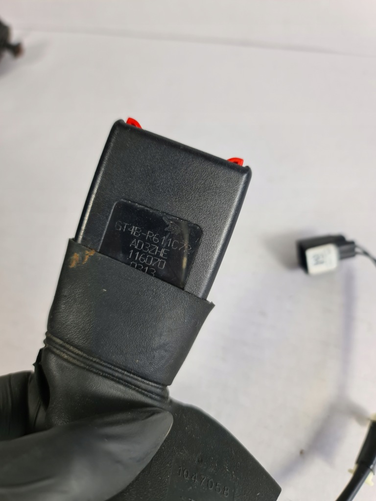 фото №3, Edge клипса поперечина правый перед gt4b-r611c72-ad