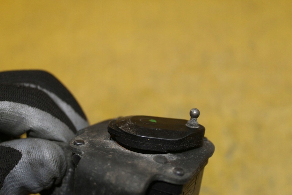 фото №5, Привод коллектор впускной 04591825ac pacifica 3.5