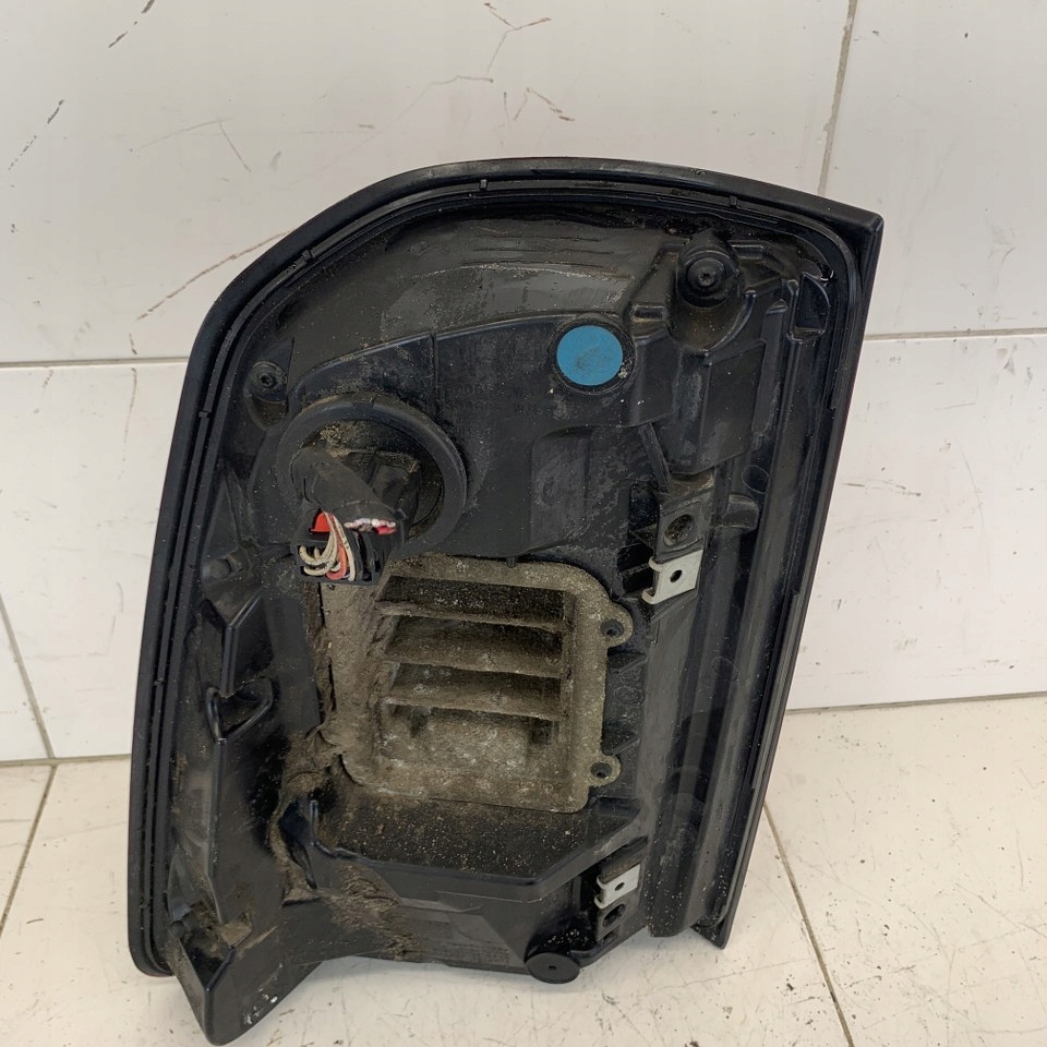 Фара задний  задняя левая или правый  оригинальная комплект . dodge ram v 1500 limited 22r Оригинал