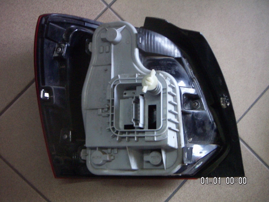 фото №6, Лампа задня l+p polo 6r '09-'14 - комплект- europa-b. ładne - kompletne-0rygin