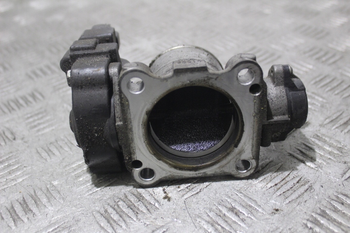 фото №1, Дроссельная заслонка toyota corolla x e15 2.0d4d