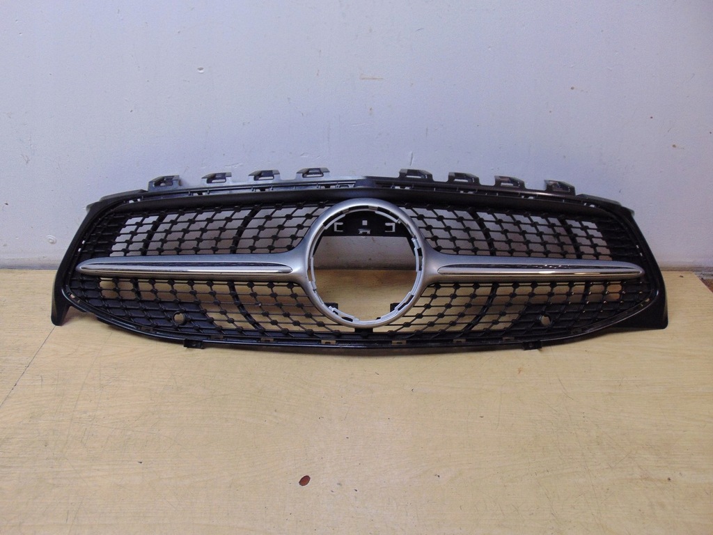 фото №1, Решётка радиатора решётка радиатора mercedes cla w118 a1188880000