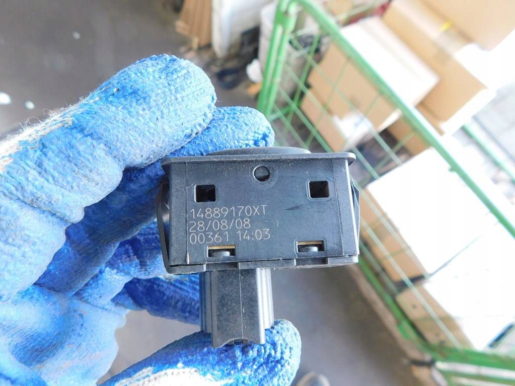 фото №6, Peugeot 807 c8 03r переключатель стекло правый перед