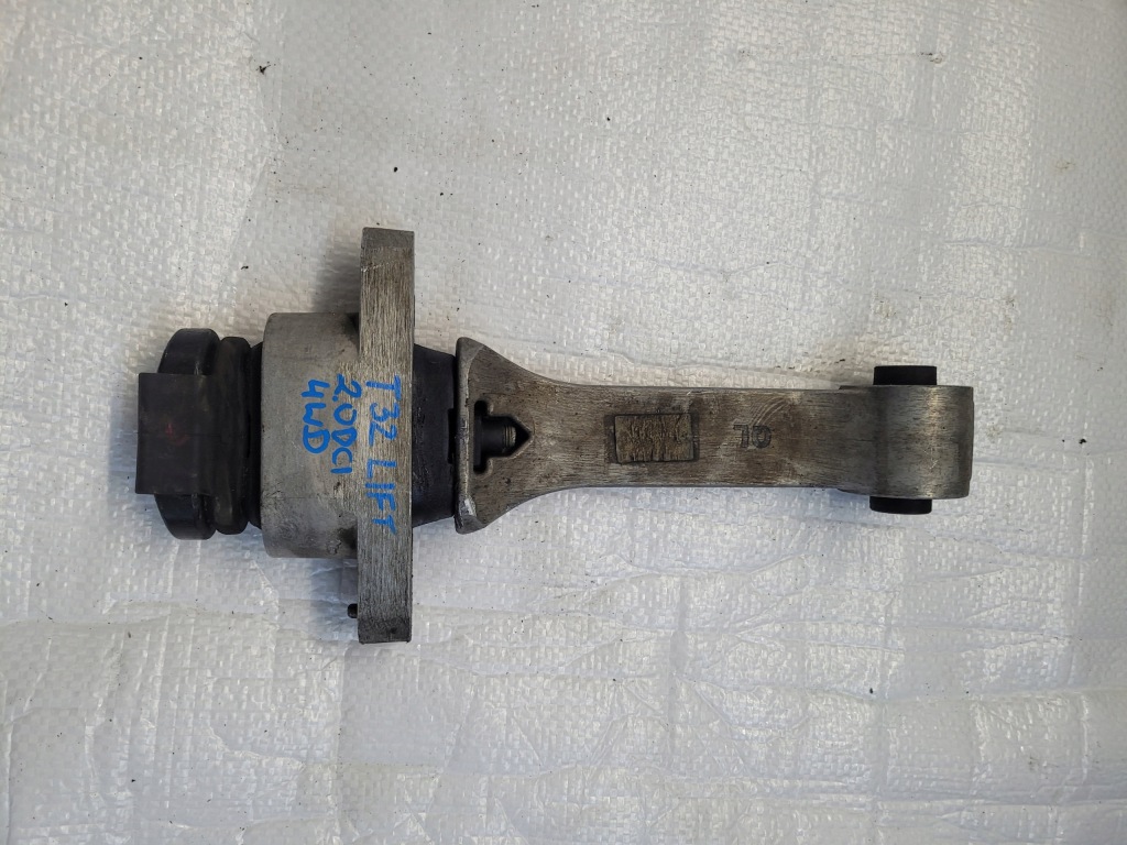 фото №1, X-trail t32 2.0 dci awd подушка коробки нижняя