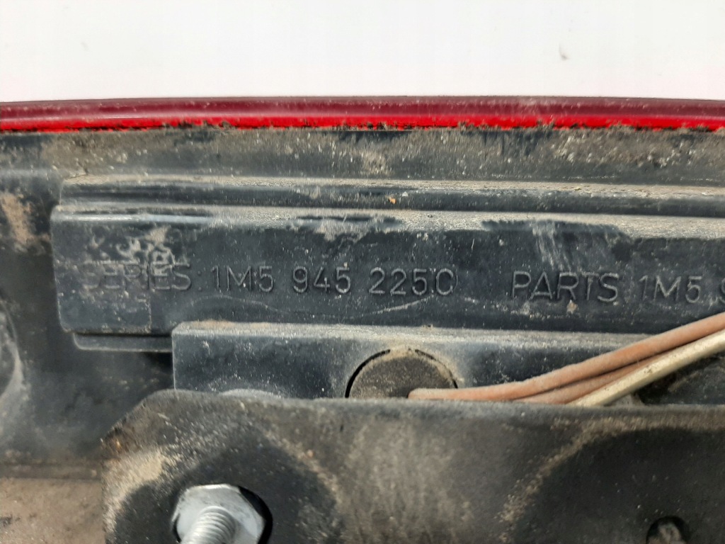 фото №16, Seat toledo ii 99r накладка крышки задняя лампы крышки багажника 1m5945225c