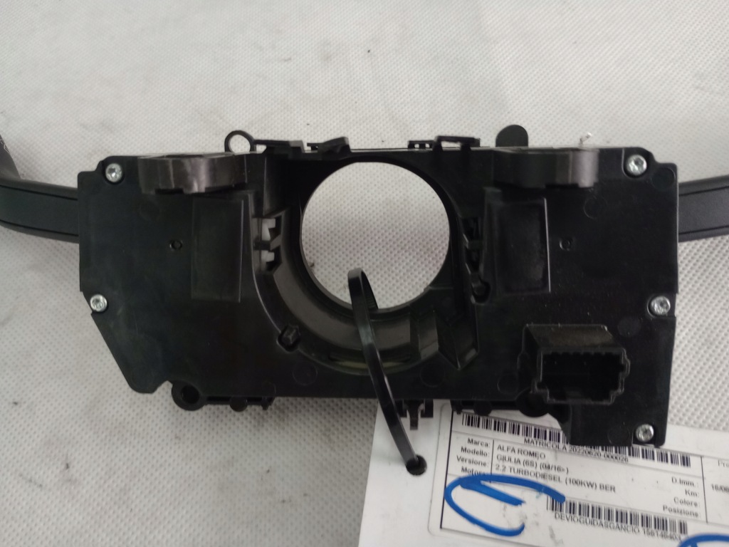 Alfa romeo giulia переключатель комбинированный 01561462480 европа Цена