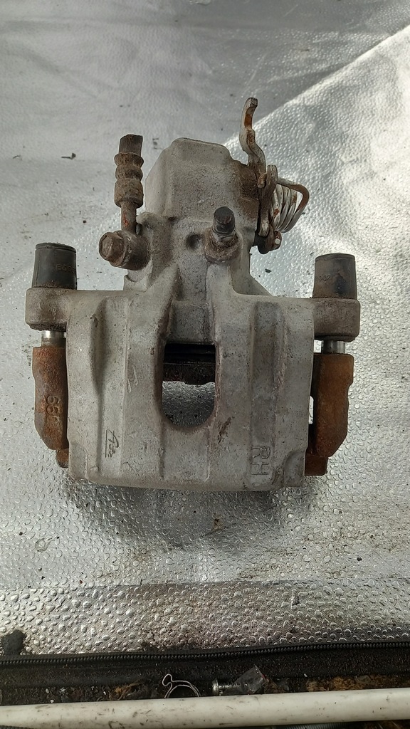 фото №1, Суппорт правый задняя nissan primer ap12 03r hb