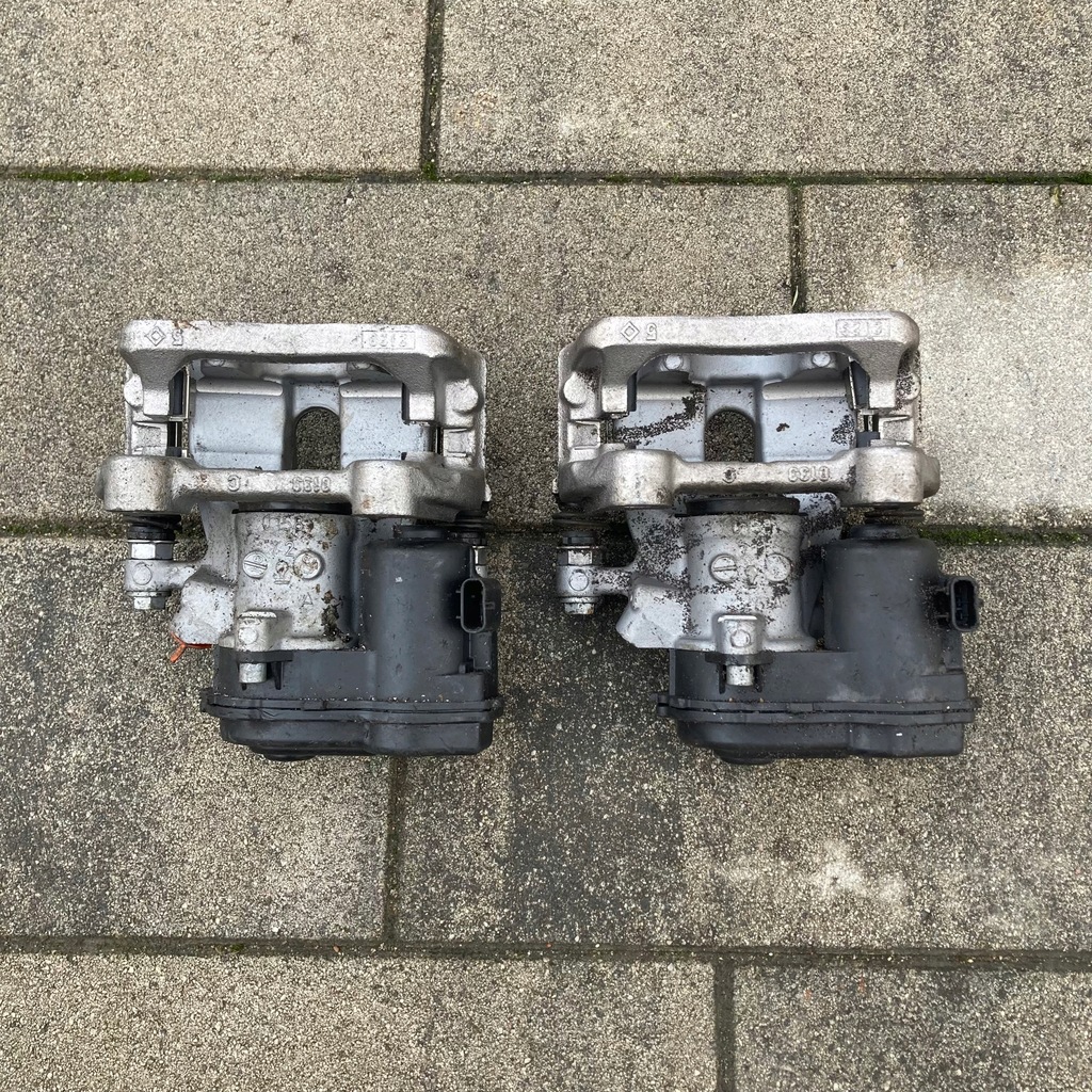 фото №8, Mercedes x156 / w246 суппорт тормозной правый задняя trw 276x9