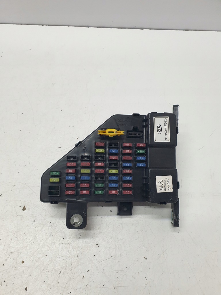 фото №1, Коробка предохранителей kia sportage ii 91950-1f520