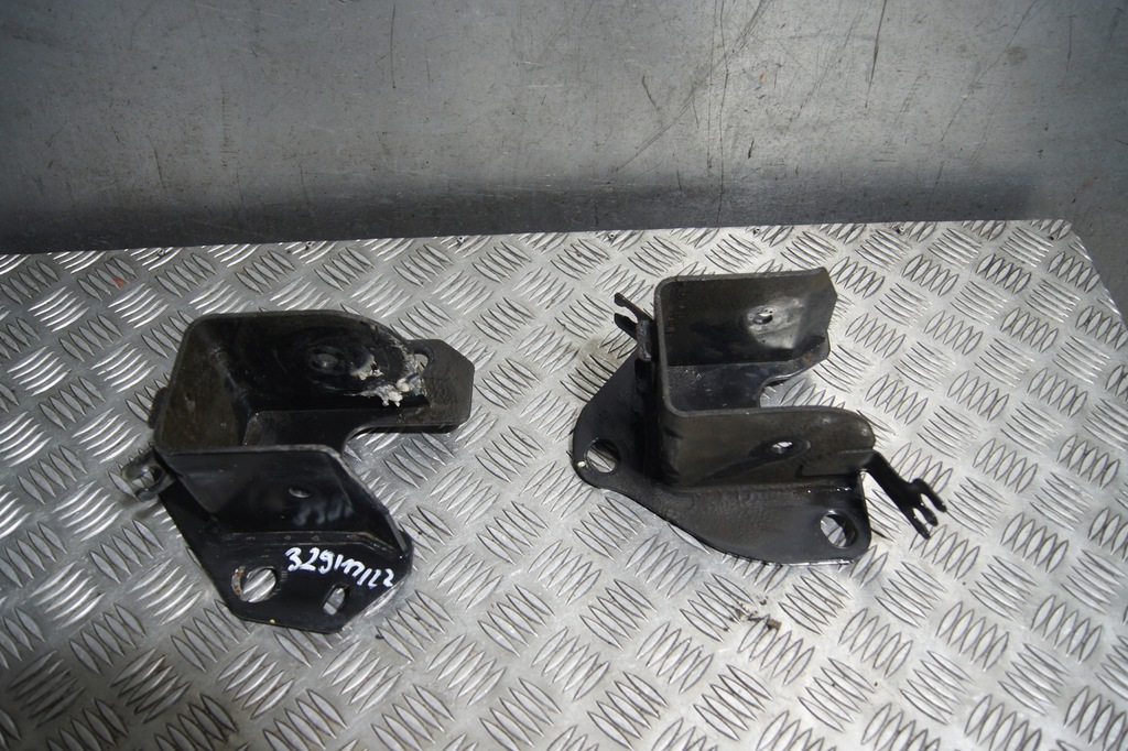 фото №5, Кронштейн балка подвеска задняя renault express