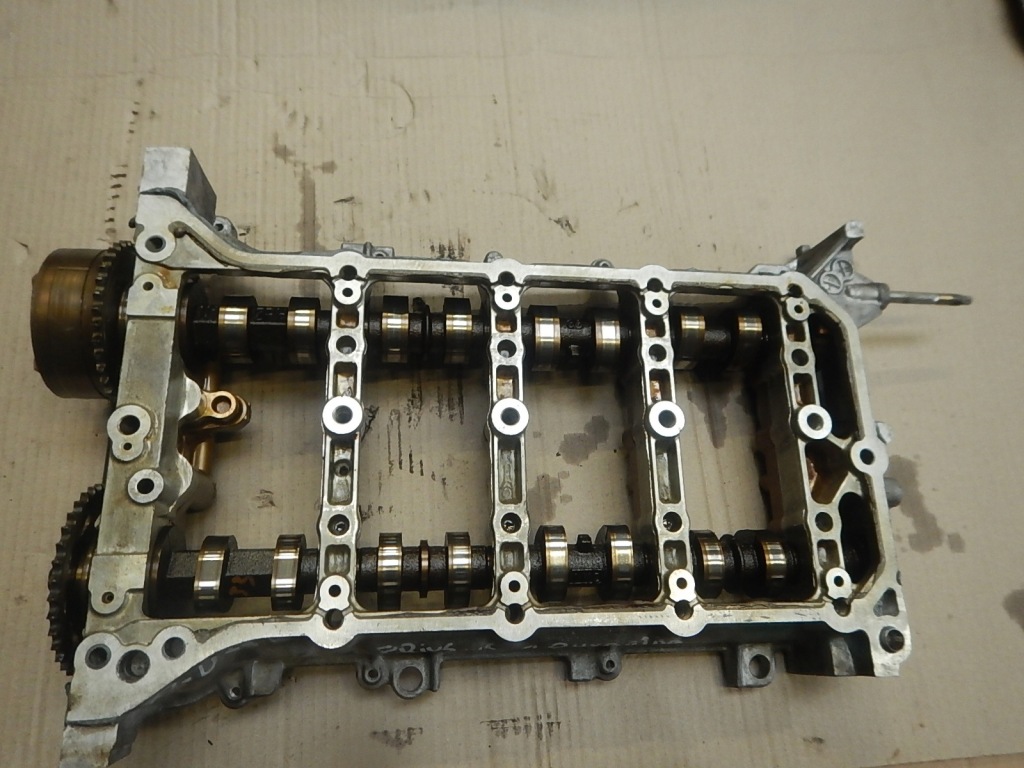 Основание валы распределительного вала toyota auris 2 prius plus рестайлинг  1.8 hybrid 2zr Киев