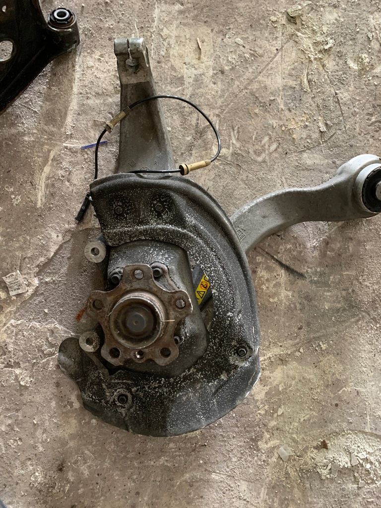 фото №1, Bmw 7 g11 g12 правая передняя поворотный кулак ступица