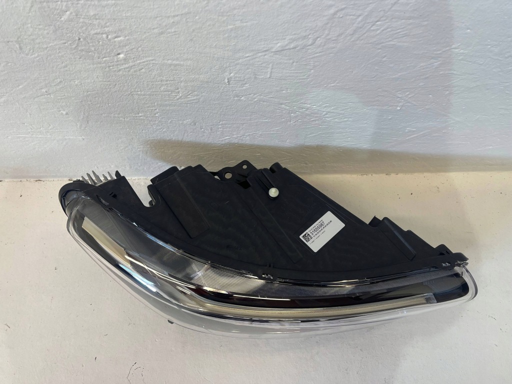 Volvo xc40 фара правий full led 18 - 24 Київ