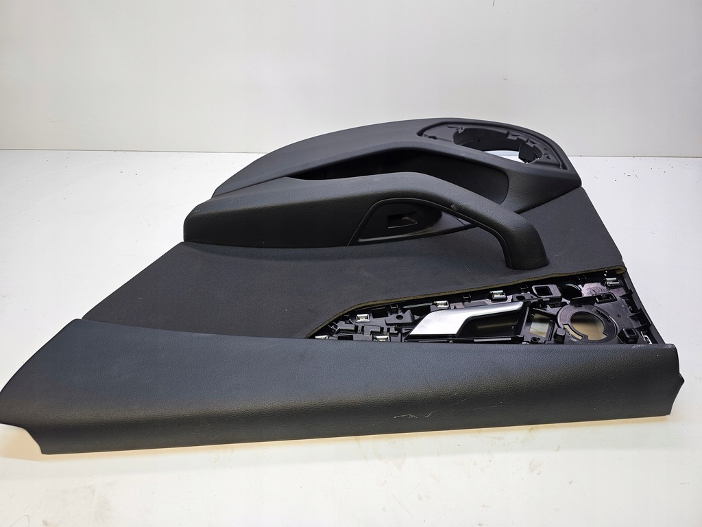 фото №5, Обшивка дверь правый задняя audi a4 b9 8w0867318