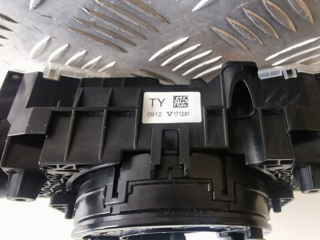 фото №10, Honda hr-v ii 15- переключатели лента pod руль usa