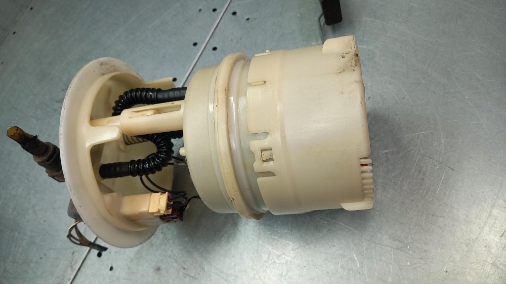 Насос паливної  peugeot 307 1 1.6b 01r 9632672080 в Україні