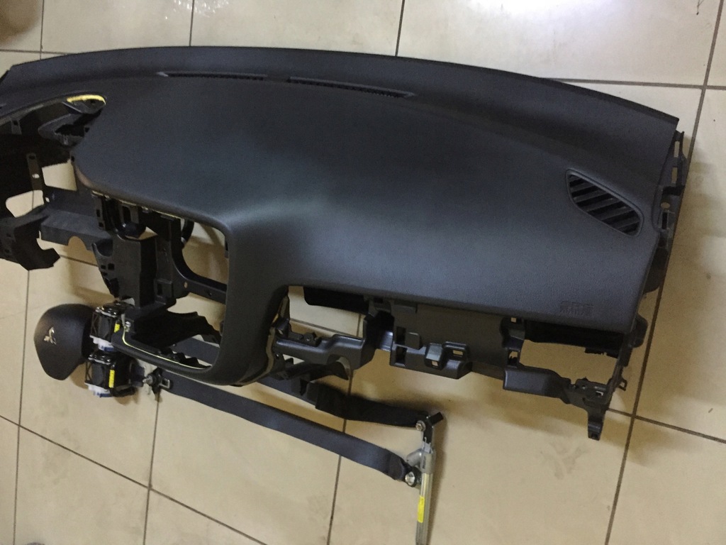 фото №5, Mitsubishi outlander iii lift приборная панель приборная eu