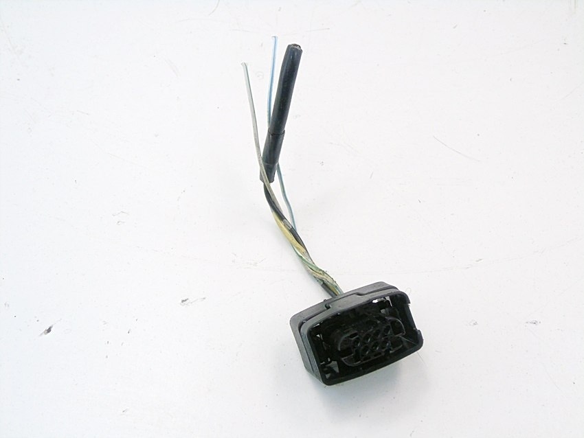 фото №1, Штекер колодка toyota avensis t25 coroll yaris verso rav 4 celica