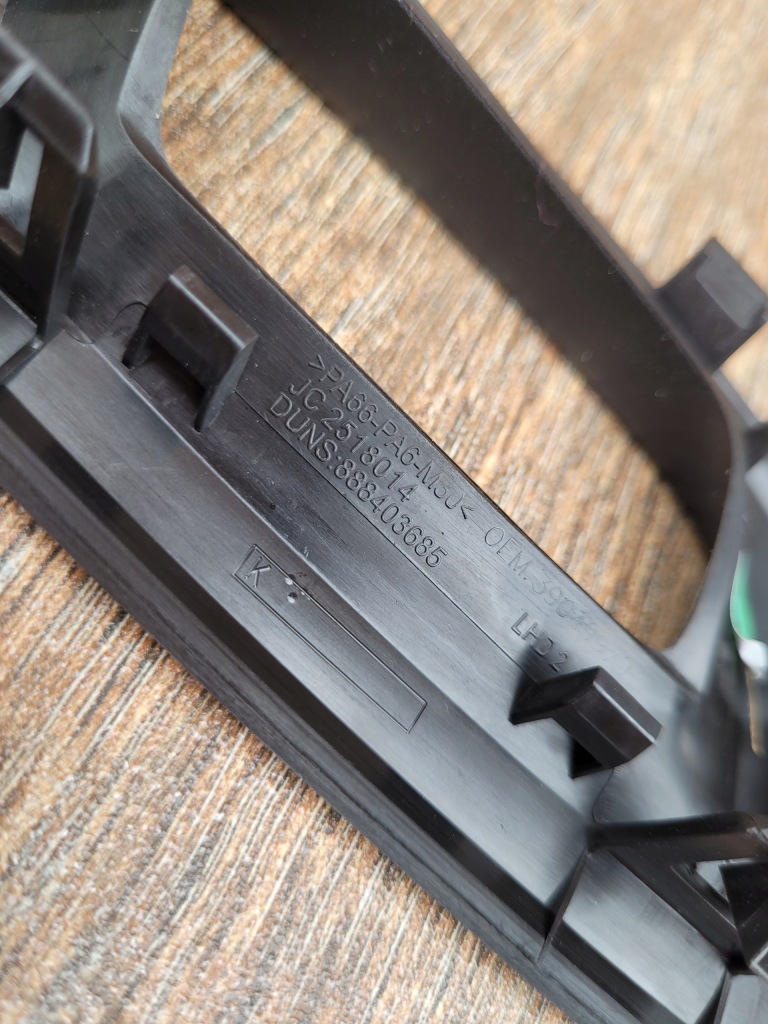 Opel astra k v 16 заглушка бампера универсал 39049979 Цена