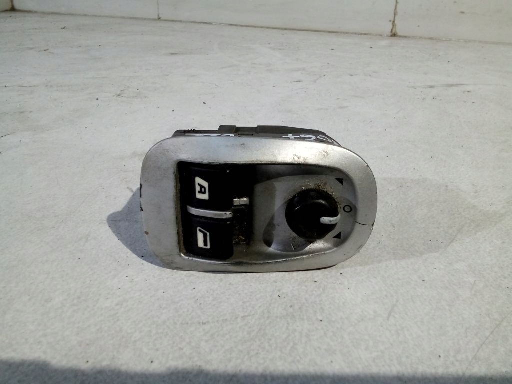 фото №1, Peugeot 206 + plus панель перемикач вікон