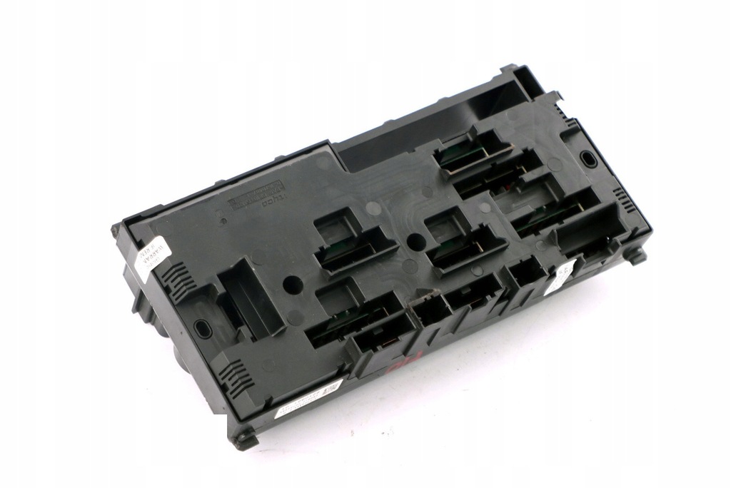 фото №11, Коробка запобіжників bmw оригінальний номер 9210861