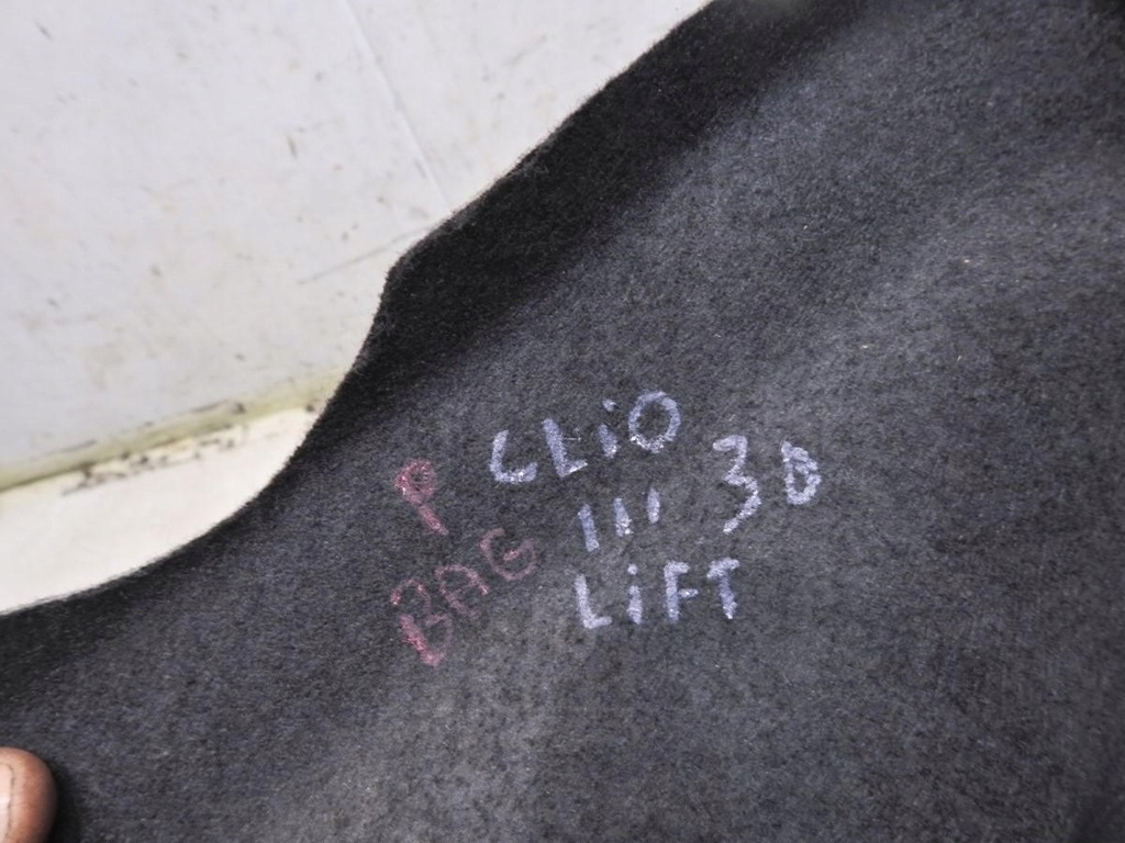 фото №2, Оббивка багажника правий задня renault clio iii 3d lift