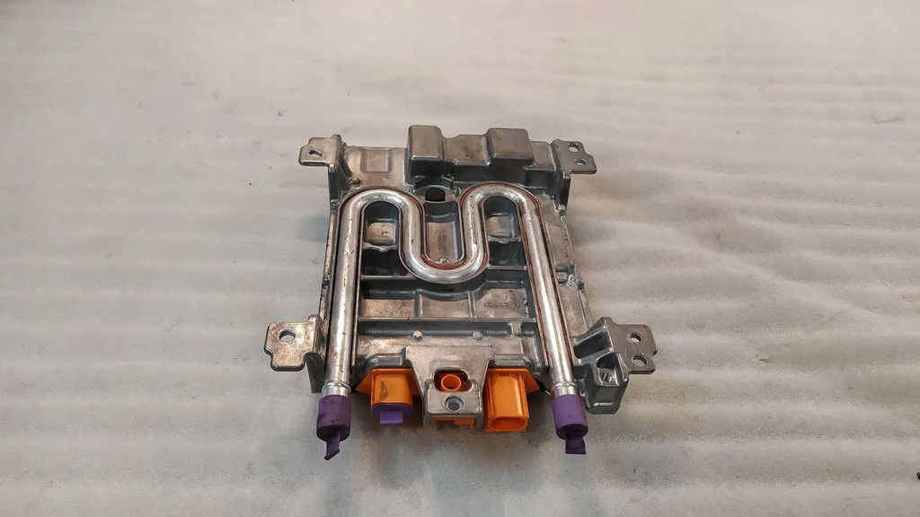 фото №12, Инвертор конвертер преобразователь напряжения зарядки vw id.4