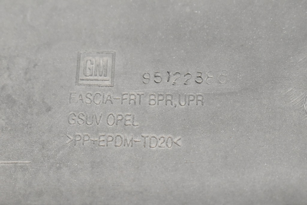 Opel mokka бампер перед pdc омыватель 95122388 с Разборки