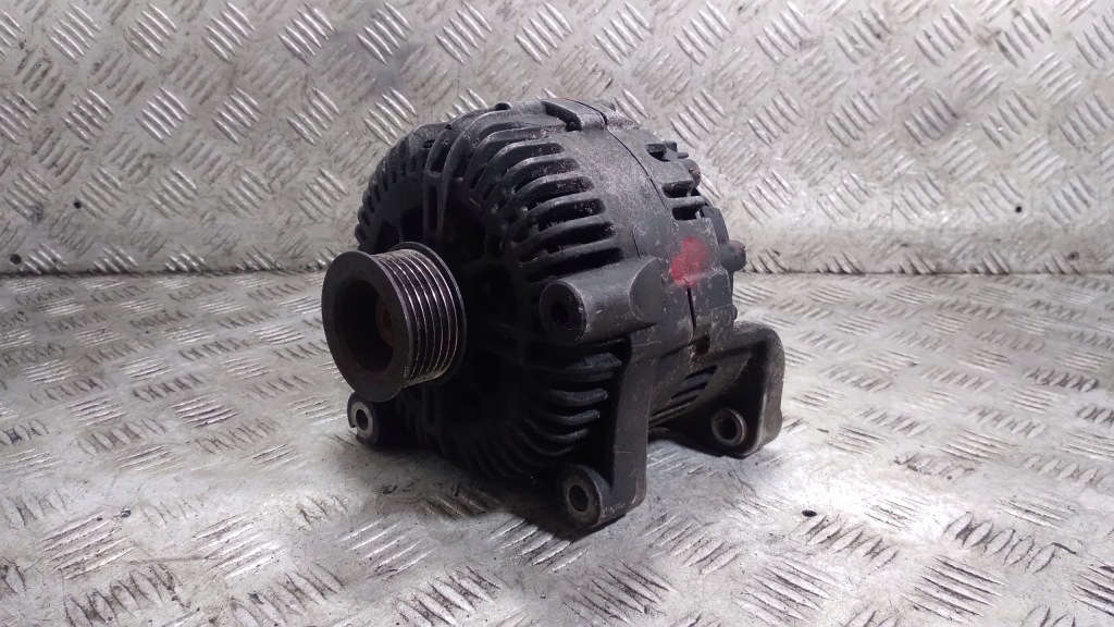 Купити Генератор bmw e60