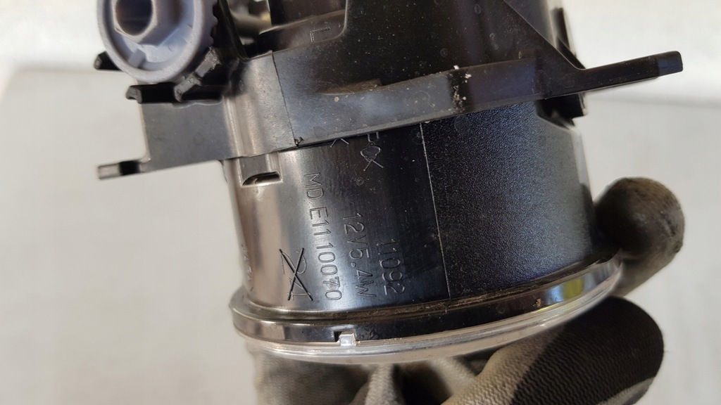 фото №3, Противотуманная фара правый led subaru outback vi 20-