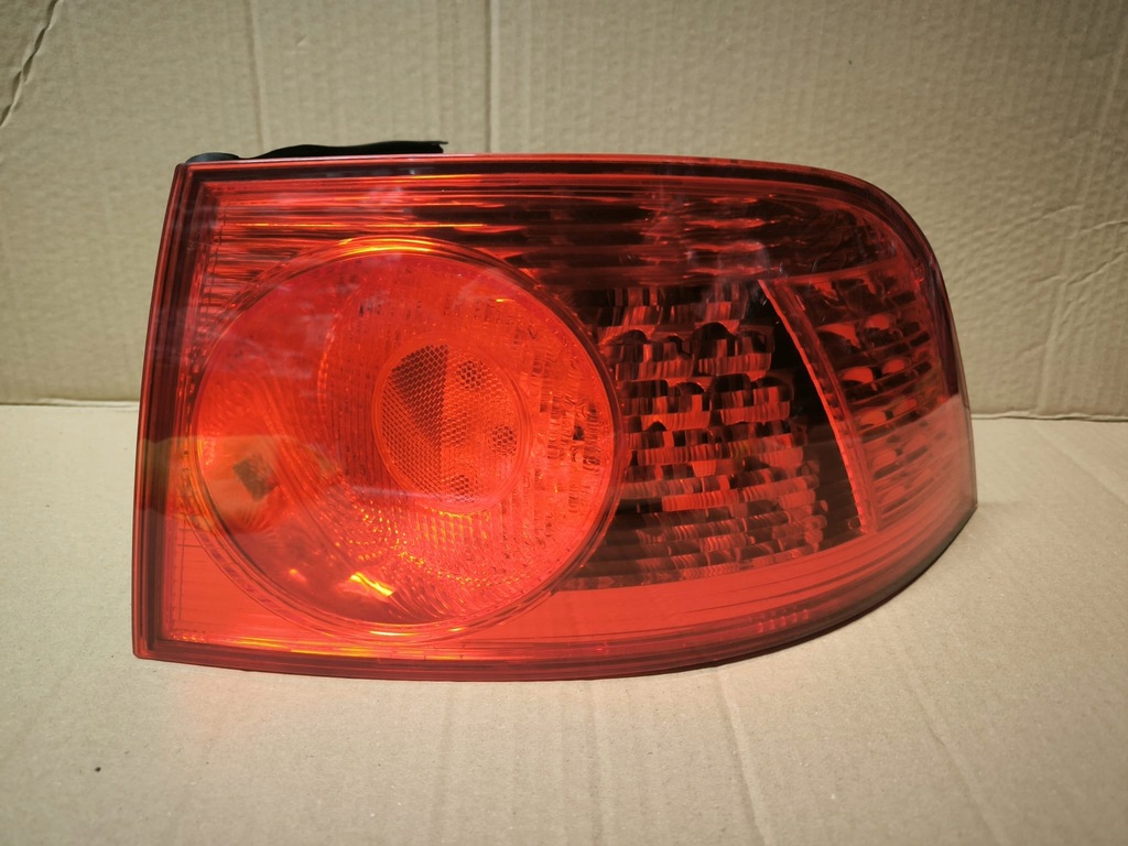 фото №1, Лампа задня права vw phaeton 3d0945096l