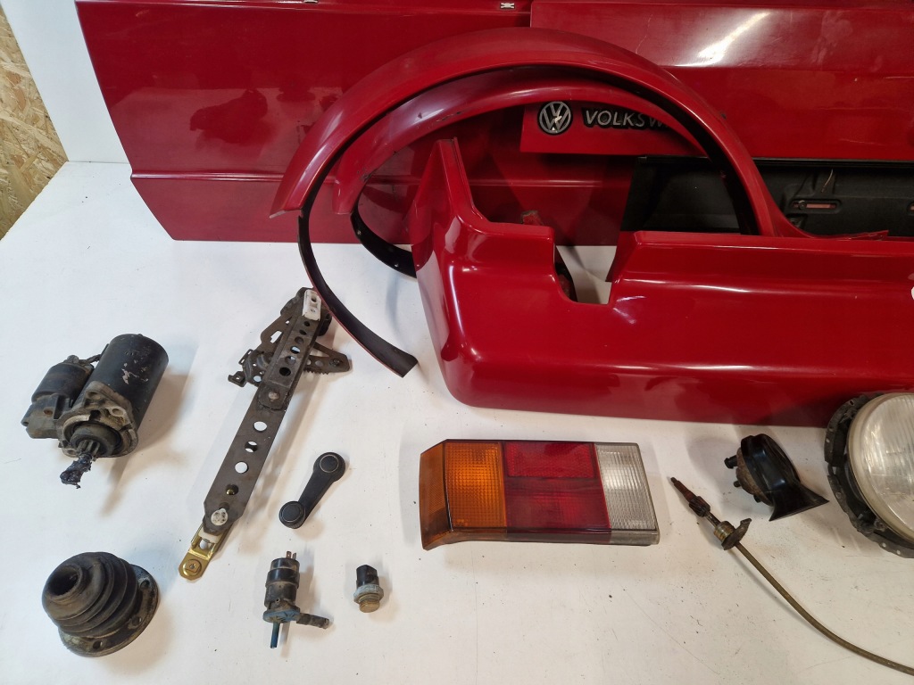 Vw golf 1 i кабриолет  бампер перед задний  крышка багажника дверь лампа перед молдинг порог Недорого