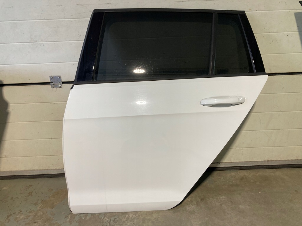 Купить Дверь левая задний  vw golf vii kombi lc9a