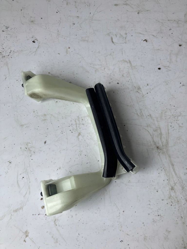 фото №1, Направляющая стекло corsa f левый задняя 9823207280