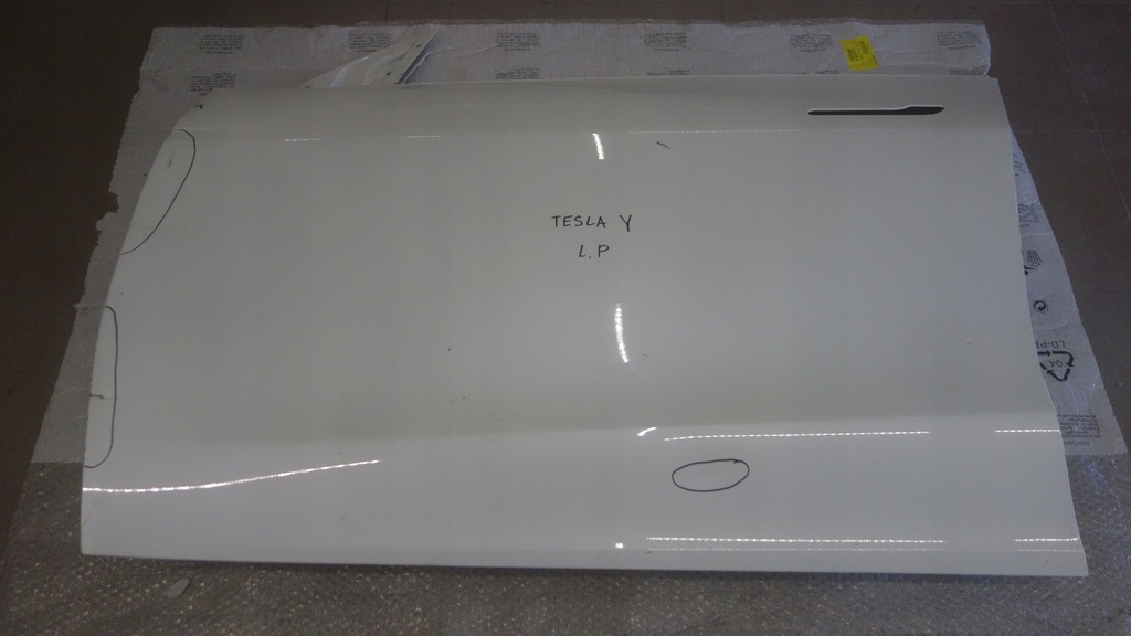 фото №1, Tesla model y дверь левая передние перед