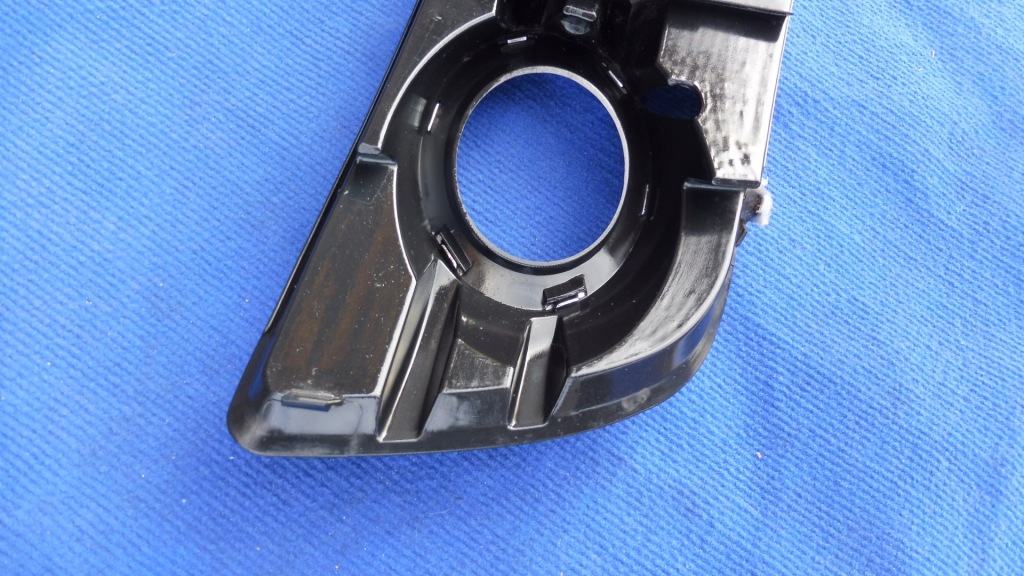 фото №9, Рамка заглушка бампера audi a4 b8 8k0807681a