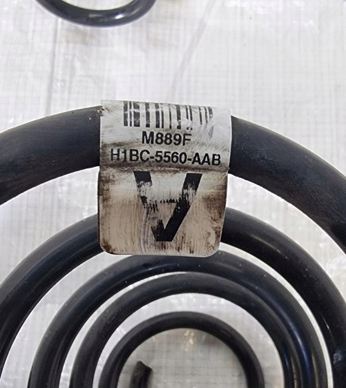 Oś ось балка подвеска задний  ford fiesta mk8 1,1 бензин Доставка