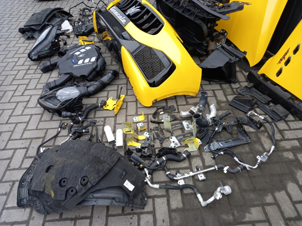 фото №6, Maserati grecale trofeo перед бампер капот full led крыло радиатор