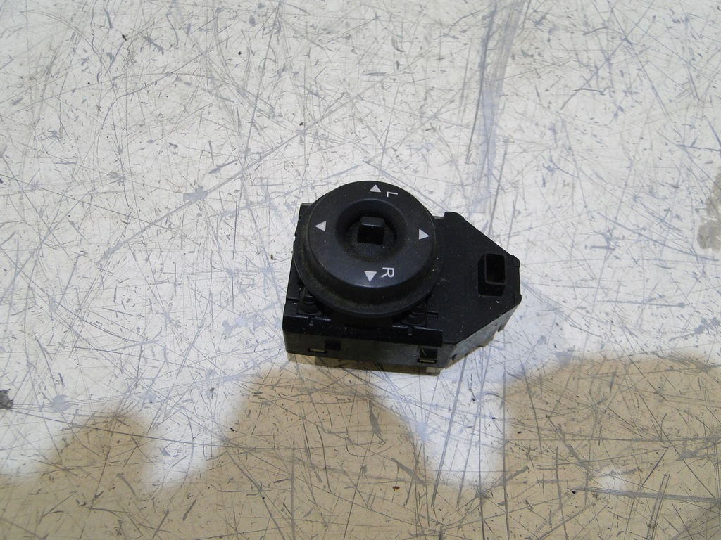 фото №1, Kia ceed i переключатель регулировка зеркал