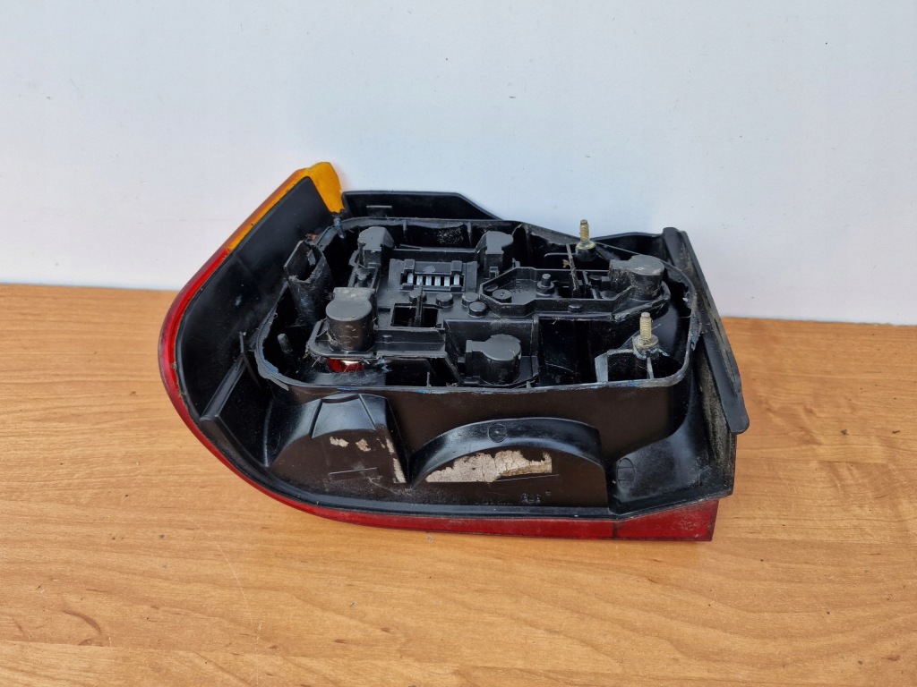 фото №3, Seat ibiza 93-99 rok правая лампа задняя + вкладыш org