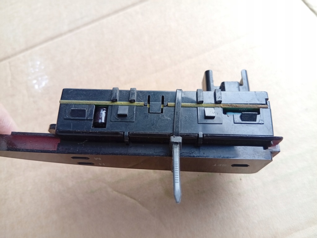 фото №4, Toyota corolla e9 87-92 годинник