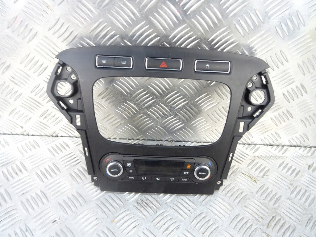 фото №1, Ford mondeo mk4 lift панель кондиционера с рамка bm2t18c612hb