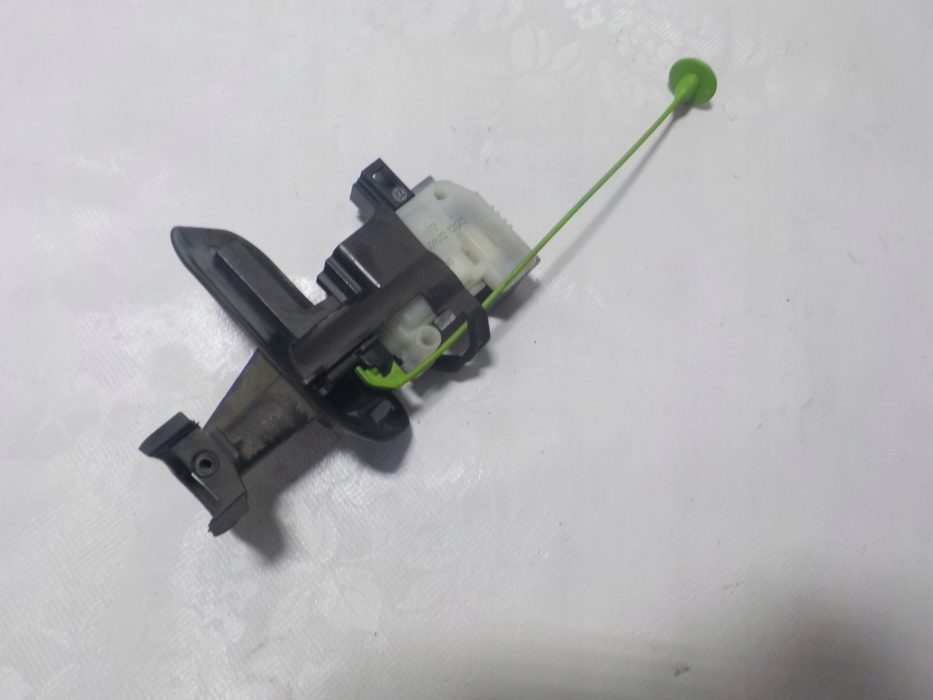 фото №1, Volvo v40 2012r 1.6d моторчик привід кришка пального