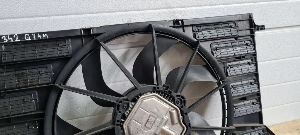 Q7 4m 2 вентилятор радіатора 3.0 tdi 8w0121003b 8w0959455c a4 b9 8w a5 Недорого