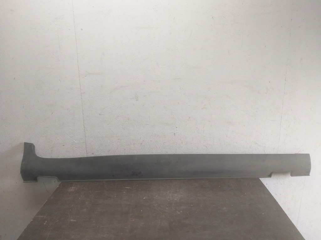 фото №1, Порог молдинг порог накладка правая kia stonic 87754-h8400