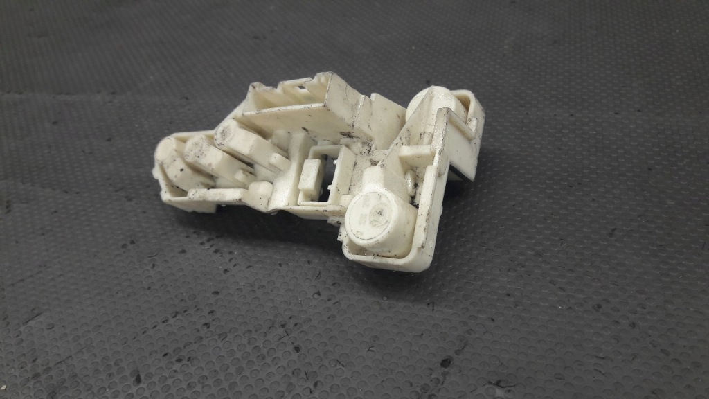 Купить 21818017 вкладыш лампы правый задний  led bmw e91