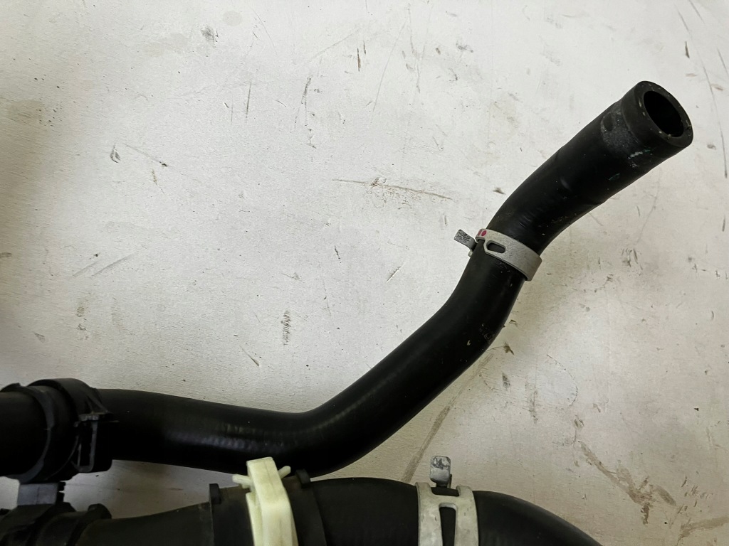 фото №7, Corolla e21 2.0h пабтрубок  воды шланг труба