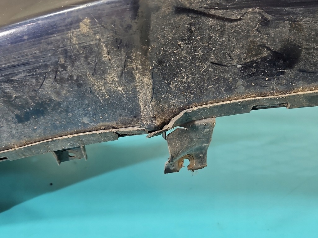 фото №16, Бампер перед mercedes w251 05-09 359