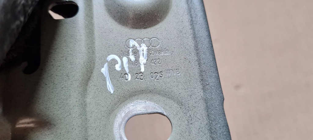 фото №7, Sq8 4m rsq8 q8 кронштейн кронштейн крила правий перед lj5l 4m8821432