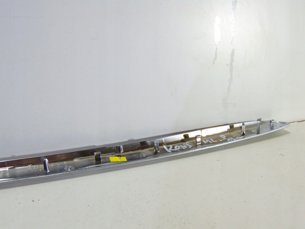 фото №6, Молдинг декоративная консоли правая mercedes ml w166